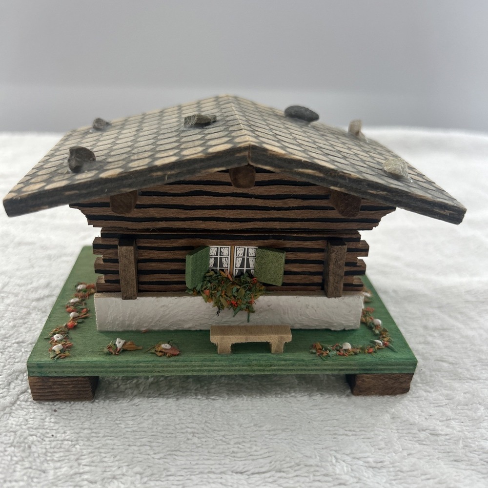 Vintage Music Box Cottage Cabin Edelweiss Swiss Musical Movement Works Great!
